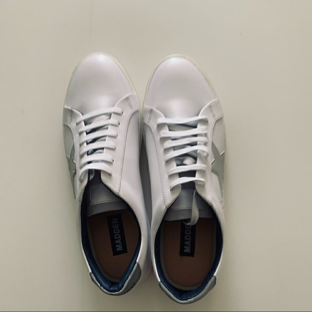 STEVE MADDEN DIXXIN STAR WHITE SILVER LOW TOP SNEAKERS 10 - Picture 6 of 11